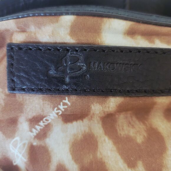 B. Makowsky Black Leather Crossbody Bag Gold Tone Hardware - Picture 3 of 10